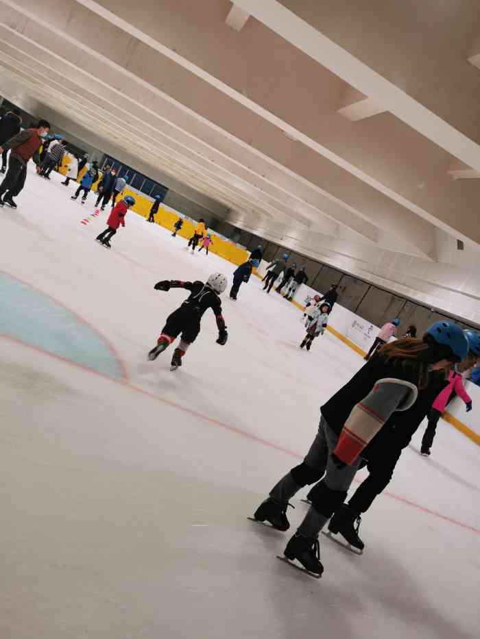 飞扬冰上运动中心三林馆