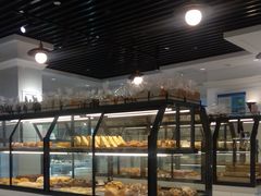 面包甜点陈列柜-红房子西菜馆(淮海中路店)