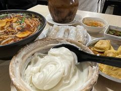 鲜奶米哺-云平风味园(护国路店)