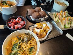-W COLLECTIVE  DESSERT SHOP