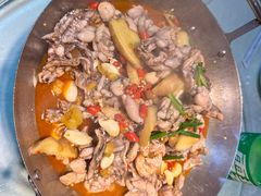 -昱龙大盆牛蛙馆(三兴街总店)