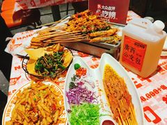 -威记烧嘢·南宁烧烤·超级生牛(绿地店)