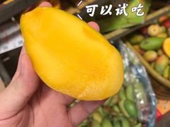-三亚新鸿港水果一级批发市场