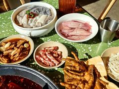 -五里关火锅(上海鑫耀·光环Live店)