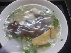 豆干鸭血汤-松树干拌面店