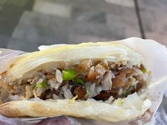 半肥半瘦肉夹馍-老韩家西安肉夹馍(星耀天都店)