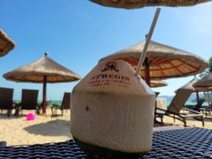 -三亚亚龙湾瑞吉酒店·宴悦Driftwood·游水海鲜·牛排·草坪·私人定制