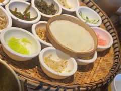 -包整·丝娃娃(一览甲秀楼风景店)