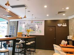 大堂-龙治汉堡(中华城店)
