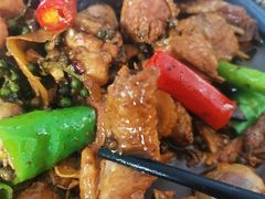 -八两八金·莱芜特色炒鸡(市南漳浦路店)
