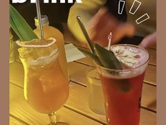-FOUR PLAY BAR