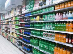 -家乐福南翔店停车场