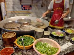 -谢老五跷脚牛肉·非遗传承店