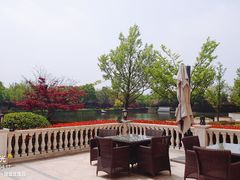 -上海玫瑰园度假酒店