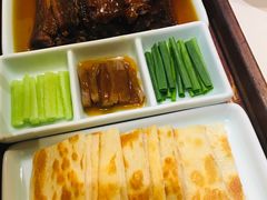 烙饼卷带鱼-京味斋·北京烤鸭(北京南站洋桥店)