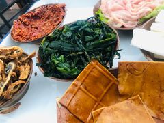 -周幺妹重庆老火锅(银泰城总店)