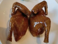 玻璃脆皮乳鸽-利苑酒家(金宝店)