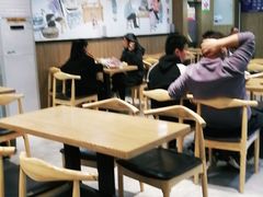大堂-三好食堂(煎饺·馄饨·肉饼米线·盛世广场店)