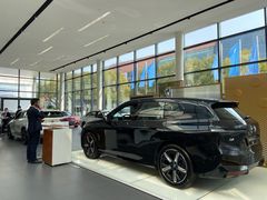 -上海宝信宝马4S店