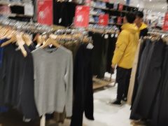-优衣库(郑州二七万达广场店)