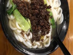 -丽虹云南过桥米线(兴工街店)