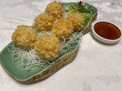 海胆灌汤石榴虾球-臻宝中餐厅·大连菜·海鲜·融合菜(大连一方城堡豪华精选酒店)