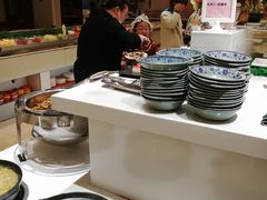 自助取餐区-泉福居酱骨头自助广场(南大街商业步行街店)