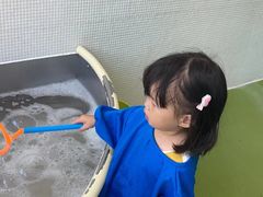 -爱睿思儿童早教亲子游泳(万象城店)