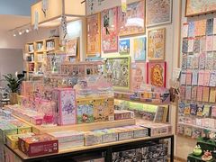 -猫的天空之城概念书店(束河店)