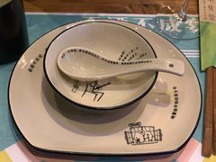 -临界音乐酒馆·小龙虾·江湖菜(华熙LIVE·鱼洞店)