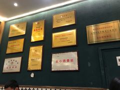 -胡须佬鸡煲四季火锅店(石厦西村直营店)