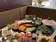-三出山火锅(南京万象天地店)