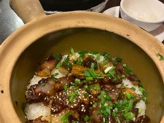 腊肉煲仔饭-红星光发煲仔饭(文海店)