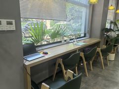 -曹家渡街道图书馆