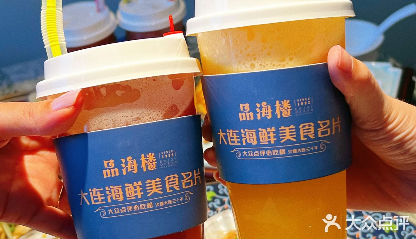 坐在古老的有轨电车🚃里吃海鲜是什么体验？