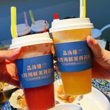 坐在古老的有轨电车🚃里吃海鲜是什么体验？