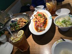 香煎大鲫鱼-费大厨辣椒炒肉(富兴店)