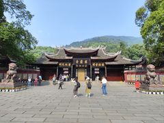 -峨眉山报国寺