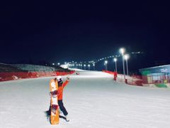 -鳌山滑雪度假区