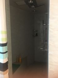 -悦芳庭美肤美体品牌集合店