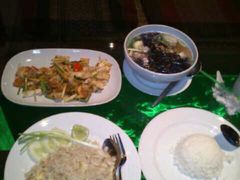 -Baan Ploy Samed Restaurant ร้านอาหารบ้านพลอยเสม็ด