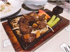 铁锄牛排-穹六人间 people 6(岳阳路店)