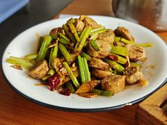 霉千张炒芹菜-莲餐厅·湖北菜·潜江小龙虾店(愚园路店)