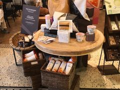 大堂-星巴克臻选(广州沙面店)