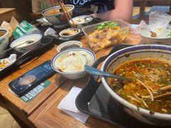 -云阿蛮云南生烫牛肉米线(奉贤路店)