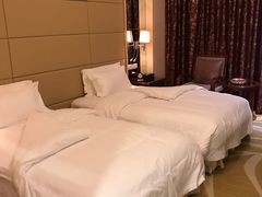 -山明水秀大饭店