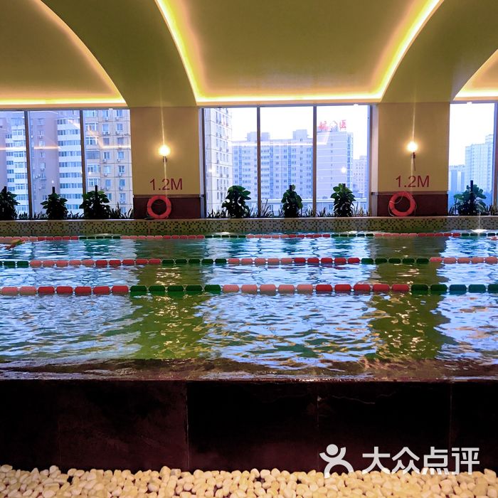 香格里拉饭店-室内游泳池
