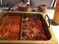 -尚尚仙·酸汤猪手·猪肚鸡火锅(华联万柳购物中心店)