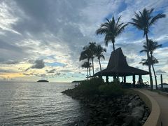 -Sunset Bar(丹绒亚路香格里拉店)