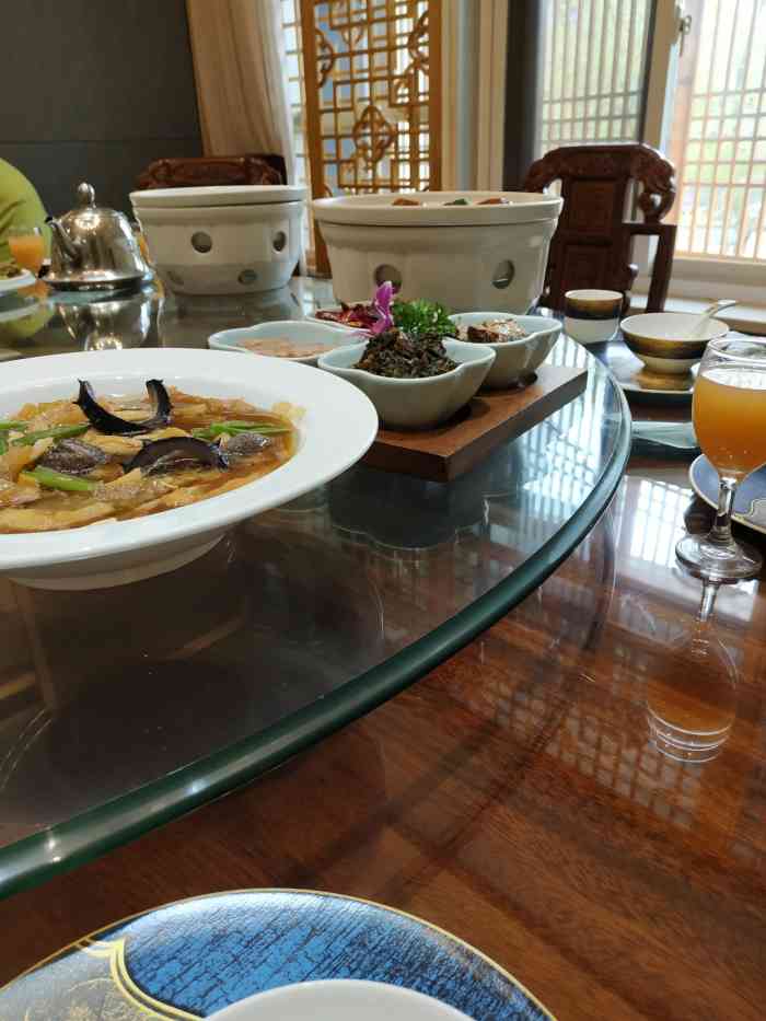 芳袭人老菜馆-"济宁老菜馆,店里的菜可以说是道道招牌,个.